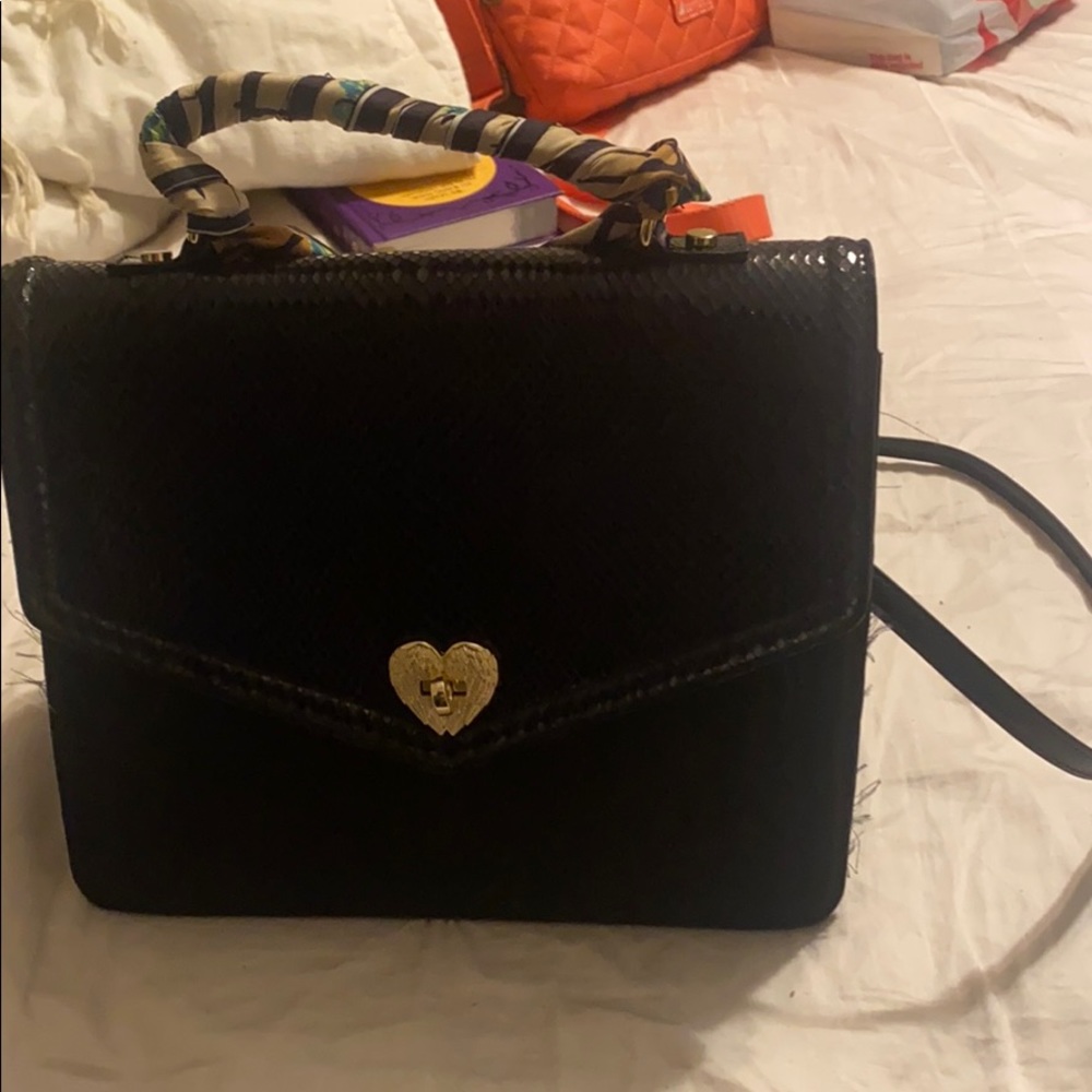 Betsey Johnson crossbody 🧡